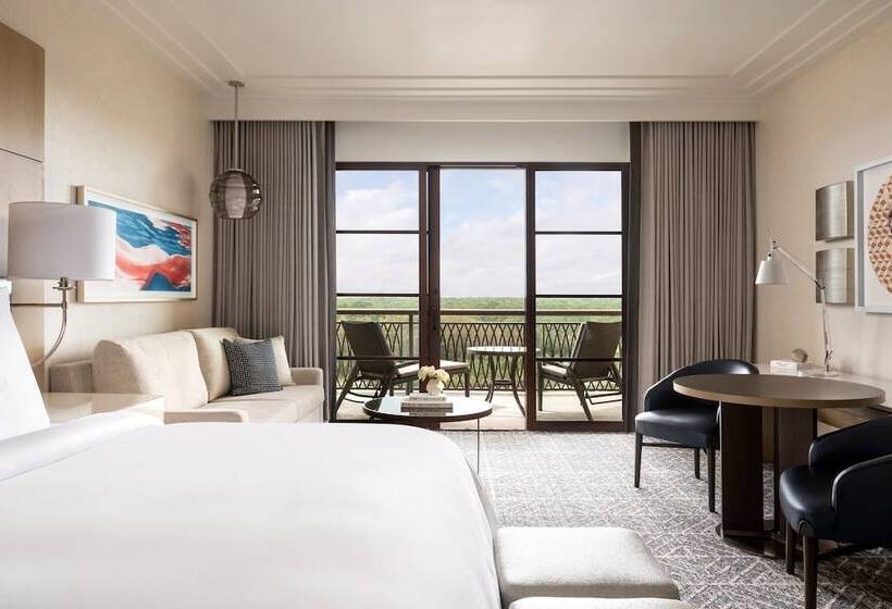 غرفة قياسية سرير كينج لذوى الإحتياجات الخاصة, Four Seasons Resort Orlando At Walt Disney World Resort