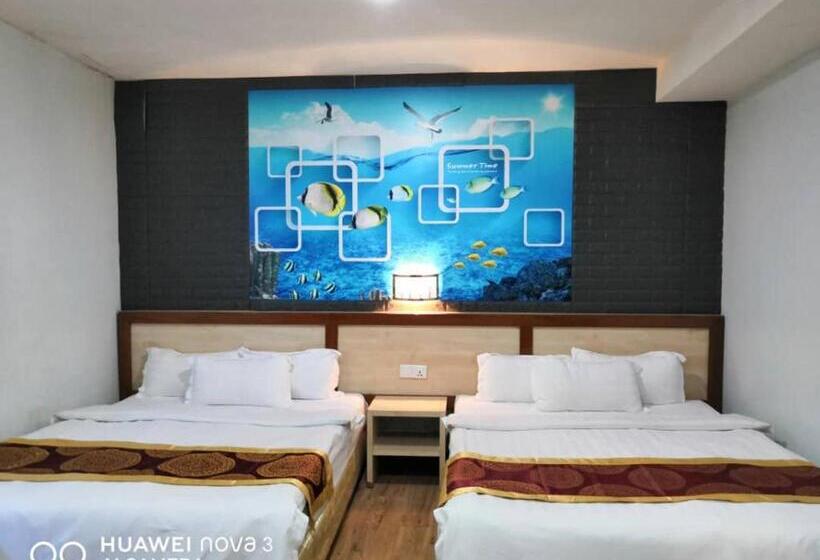 اتاق خانوادگی, Mega Inn