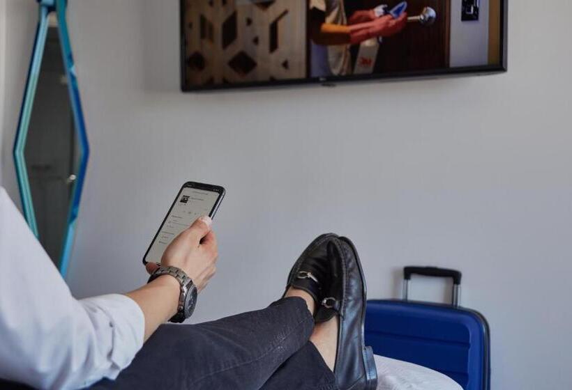 חדר סופריור, One Irapuato