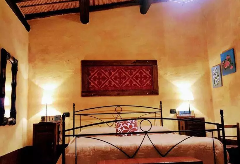 Standard Interior Room