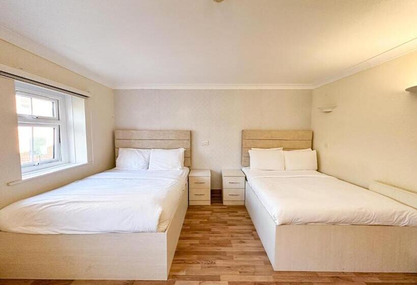 Семейный Номер, Sk Baylis House