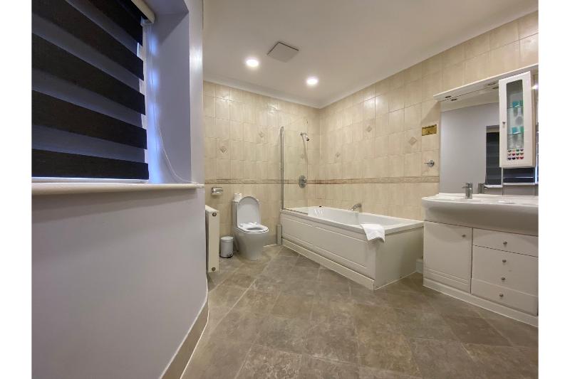 Люкс Повышенной Комфортности, Sk Baylis House