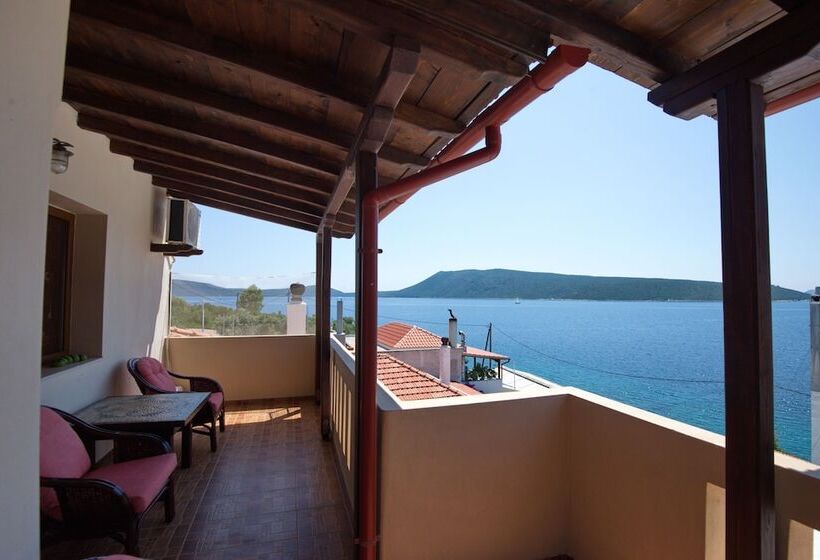 آپارتمان 1 خوابه با چشمانداز دریا, Sossinola