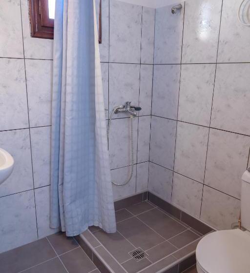 اتاق اساندارد با چشمانداز جانبی به دریا, Sossinola