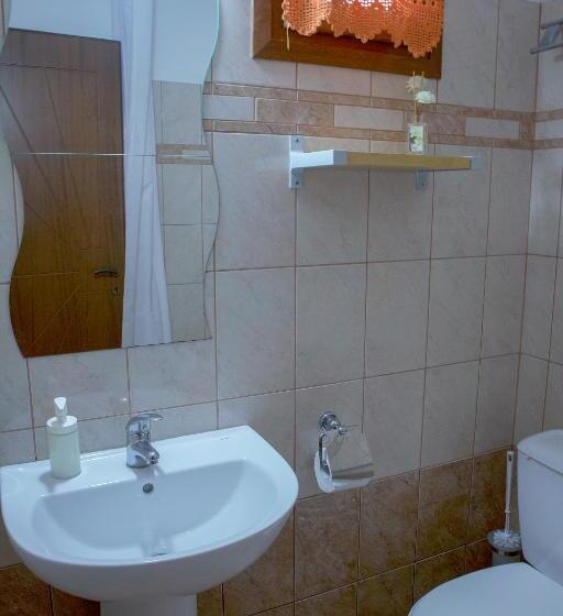 استودیوی سوپریور, Sossinola