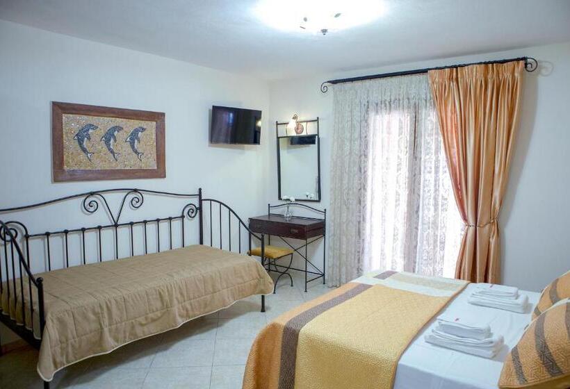 استودیوی سوپریور, Sossinola