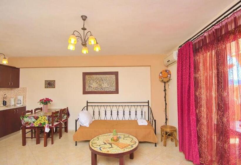 آپارتمان 1 خوابه با چشمانداز دریا, Sossinola