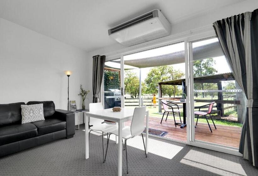 스위트, Starline Alpacas Farmstay Resort