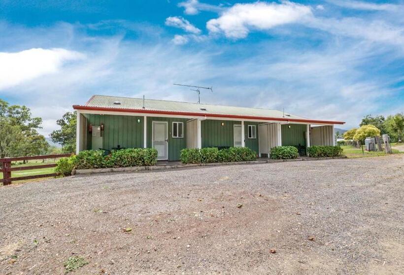 스위트, Starline Alpacas Farmstay Resort