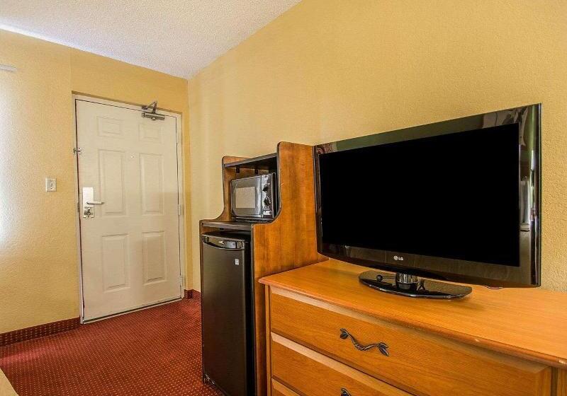 اتاق اکونومی, Villa Nina