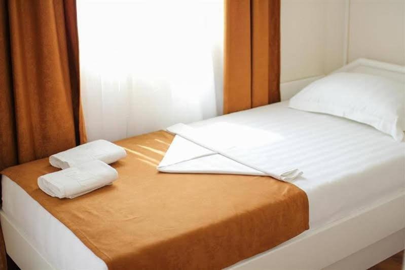 Triple Room Sea View, Xanadu