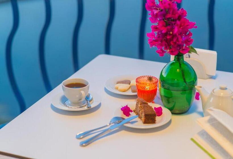 اتاق لوکس, Yalicapkini Boutique