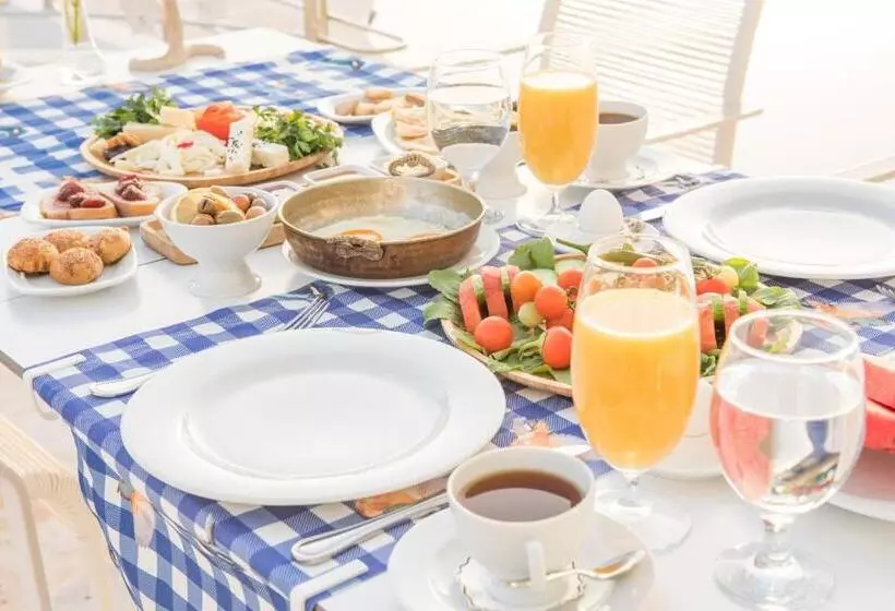 اتاق پرستیژ, Yalicapkini Boutique