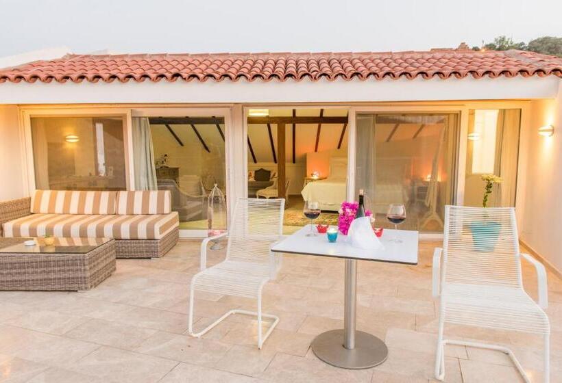 اتاق پرستیژ, Yalicapkini Boutique