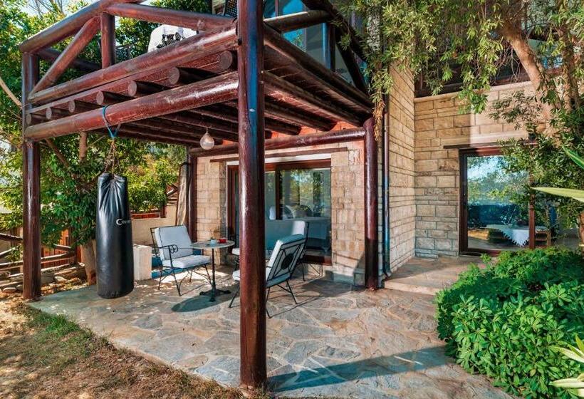 سوییت با چشم‌انداز دریا, Yalicapkini Boutique