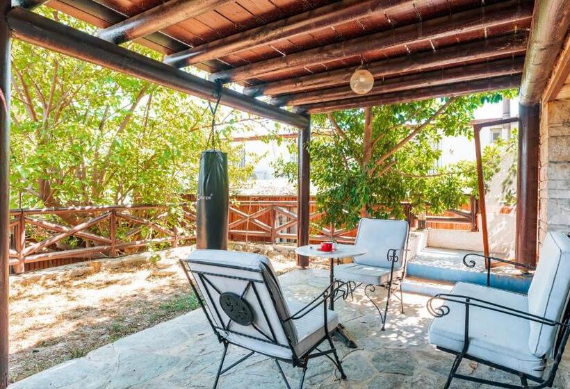 سوییت با چشم‌انداز دریا, Yalicapkini Boutique