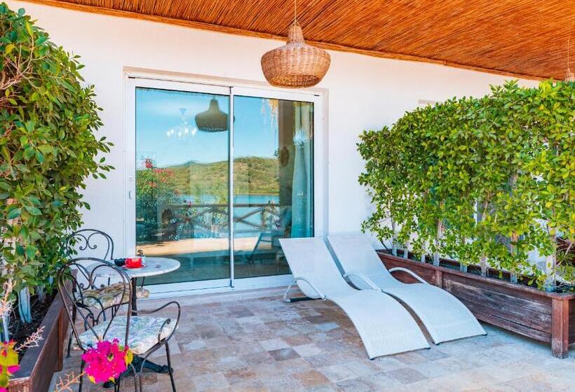 اتاق اکونومی, Yalicapkini Boutique