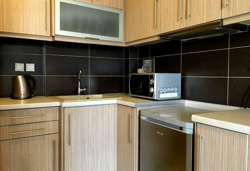 דירת חדר דלוקס, Mc Queen Rooms & Apartments