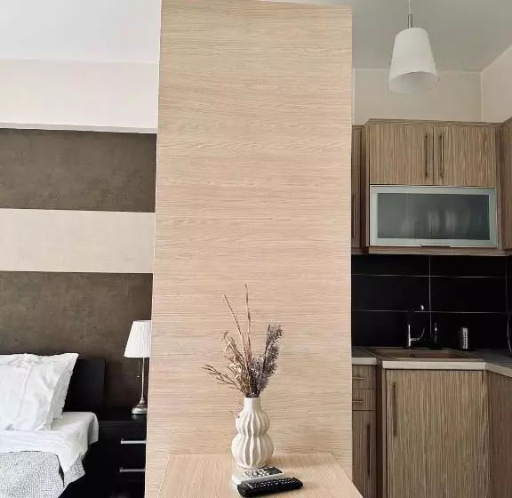 آپارتمان لوکس 1 خوابه, Mc Queen Rooms & Apartments