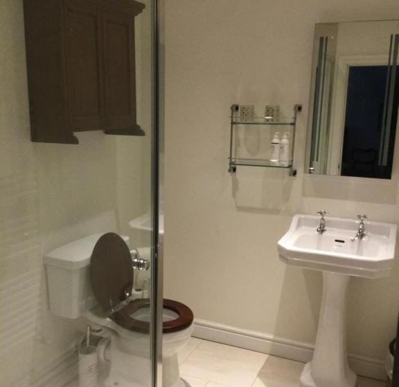 חדר סטנדרט, Field End House Strawberry Lane Meysey Hampton