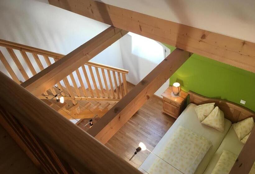 اتاق لوکس با بالکن, Hopfenhof