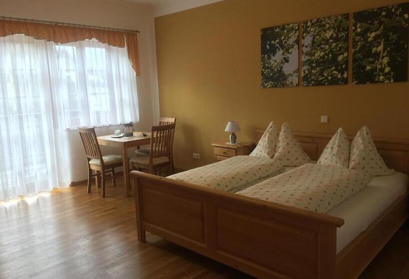 اتاق لوکس, Hopfenhof