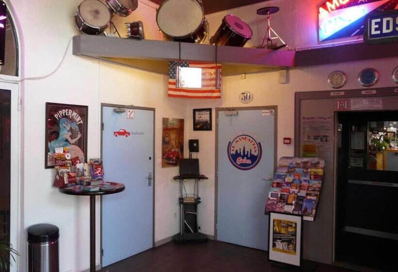 Camera Standard, Arche