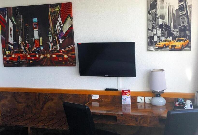 Camera Prestige, Arche