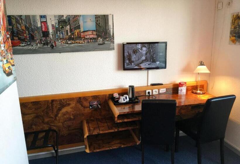 Camera Prestige, Arche