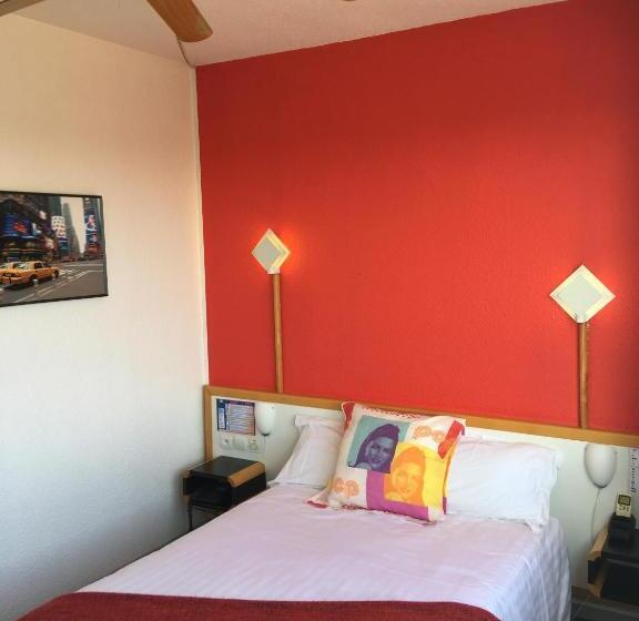 Camera Familiare, Arche