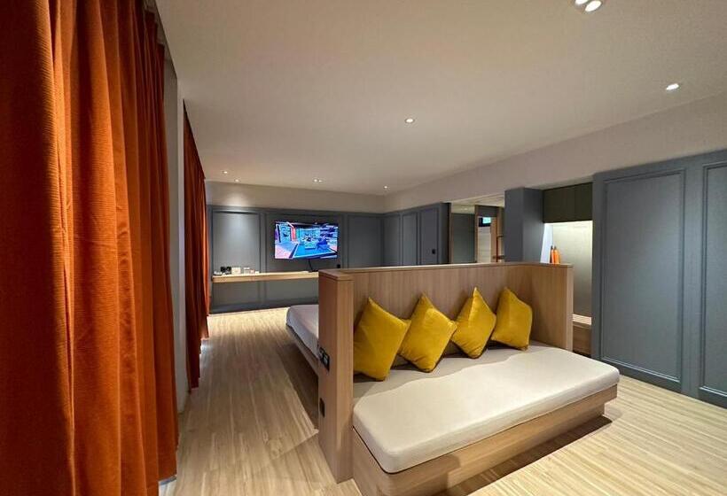 패밀리 스위트, Banlansuan Resort Sha Plus