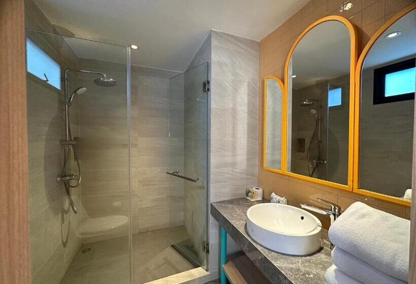 발코니 디럭스 룸, Banlansuan Resort Sha Plus