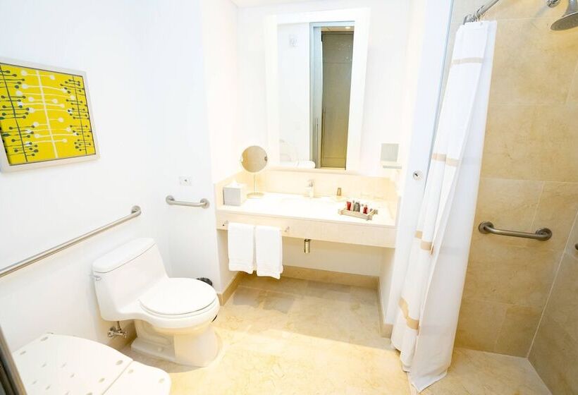 Номер Deluxe, Cali Marriott
