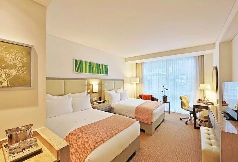デラックスルーム, Cali Marriott