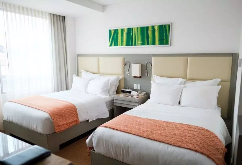 デラックスルーム, Cali Marriott