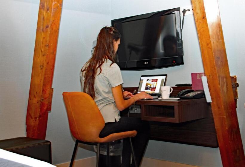 اتاق راحتی, De Villa