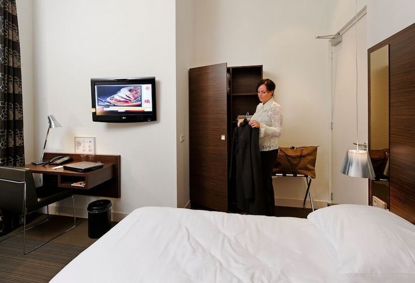 اتاق استاندارد, De Villa