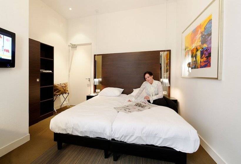 اتاق راحتی, De Villa