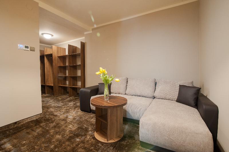 اتاق خانوادگی, Diament Ustroń