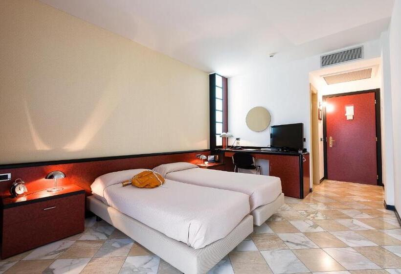 اتاق خانوادگی, Granduca Spa & Parking