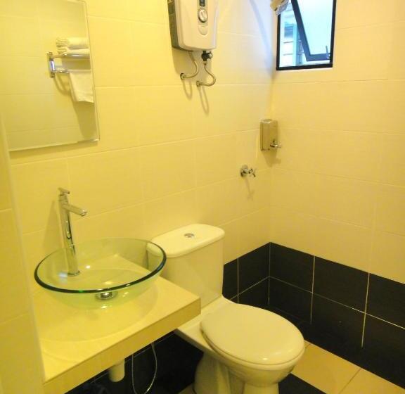 Четырехместный Номер Deluxe, Hong Kong