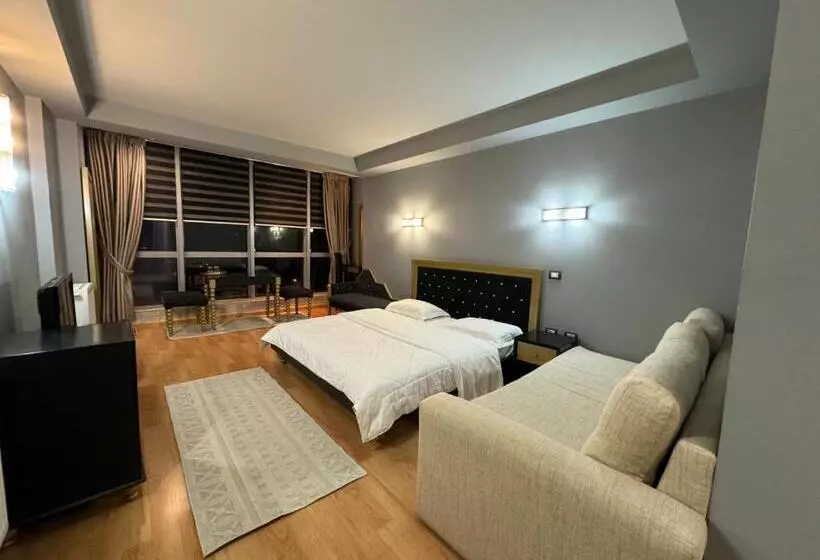 سوییت جونیور, Kocibelli Pool & Spa