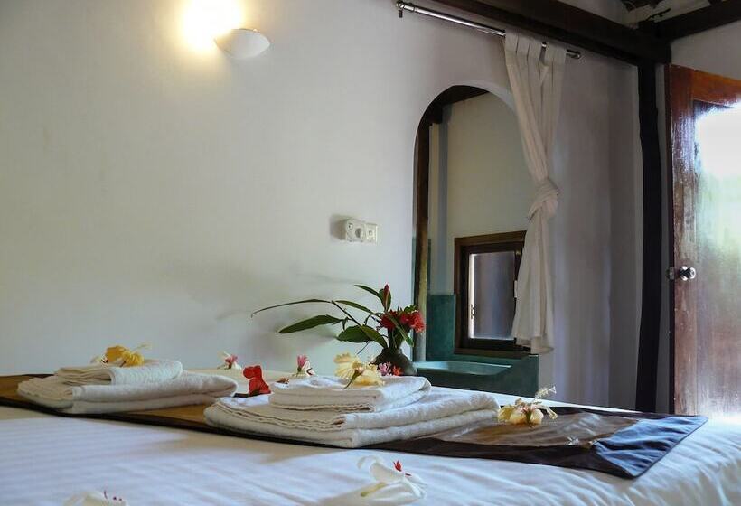 بنجلو ديلوكس, Mealea Resort