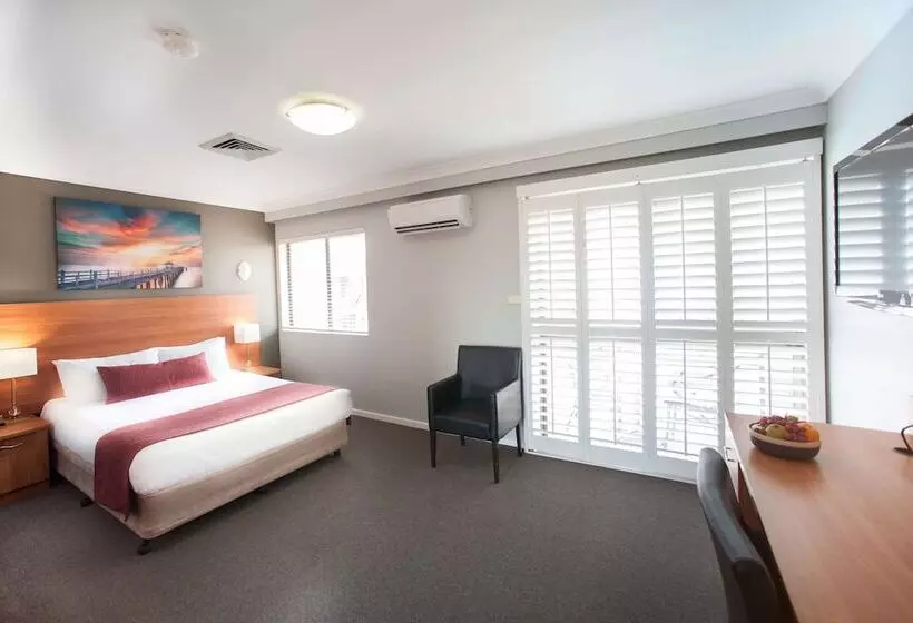 Deluxe-sviitti, Ramada Hotel & Suites By Wyndham Cabramatta