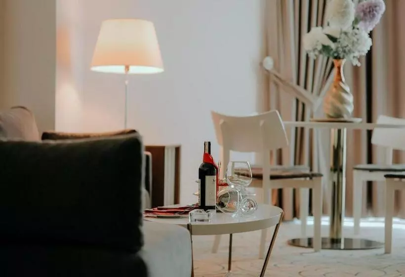 デラックススイート, Ramada By Wyndham Tekirdağ