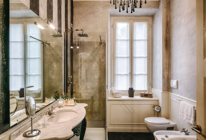 سوئیت پریمیوم, Relais Villa Vittoria