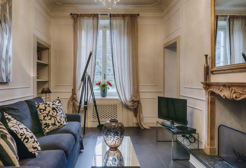 سوئیت پریمیوم, Relais Villa Vittoria