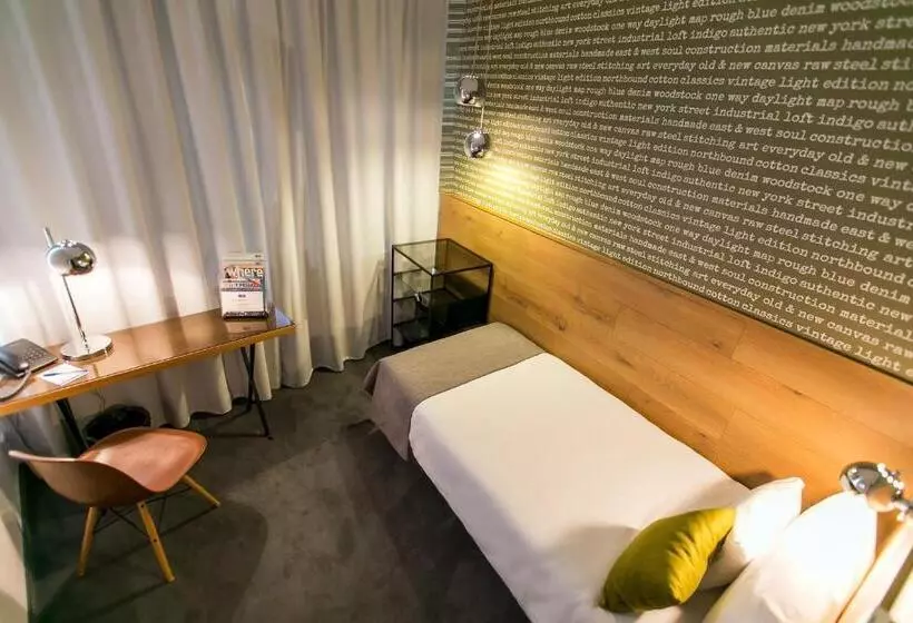 スタンダードシングルルーム, Roombach Hotel Budapest Center