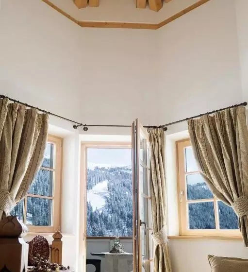 سوییت جونیور, Sporthotel Romantic Plaza