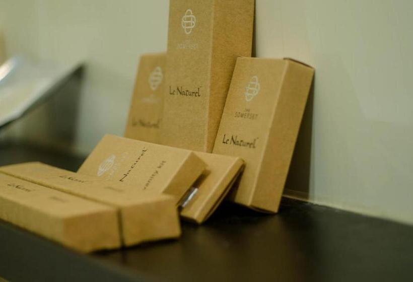 اتاق سوپریور, The Somerset